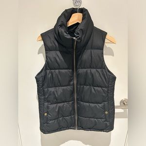 Old Navy vest in Small